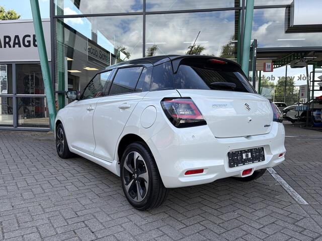 Suzuki SWIFT 1.2 Style Smart Hybrid handgeschakeld 83pk | Achteruitrijcamera | Dodehoekdetectie | LED koplampen |