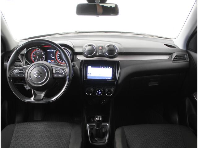 Suzuki SWIFT 1.2 Style Smart Hybrid CLIMATE | CAMERA | CARPLAY | LMV16 | LED | DAB | ADAPCRUISE | NAVI | STOELVERW | PDCA