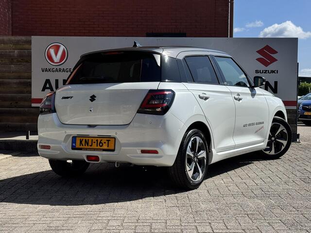 Suzuki SWIFT 1.2 Style Smart Hybrid Zwarte logo's, Two-Tone Lak, Apple Carplay/Android Auto, Climate/Cruise Control, Camera