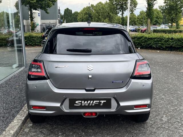 Suzuki SWIFT 1.2 Smart Hybrid Select CVT Automaat || In meerdere kleuren uit voorraad leverbaar | Adapt. Cruise | Camera | Stoelverwarming | 16'' | Dodehoek | Carplay/Android Auto | Smart Entry |
