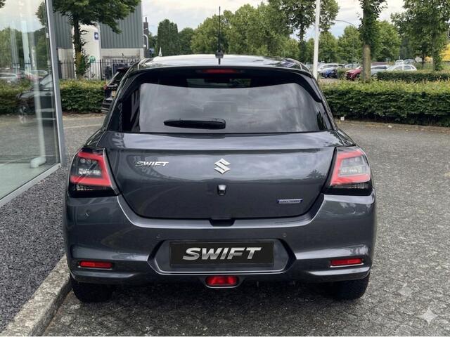 Suzuki SWIFT 1.2 Smart Hybrid Select CVT Automaat | In meerdere kleuren uit voorraad leverbaar | Adapt. Cruise | Camera | Stoelverwarming | 16'' | Dodehoek | Carplay/Android Auto | Smart Entry |