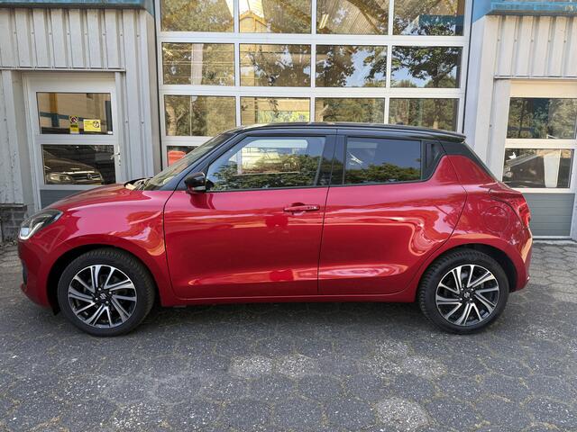 Suzuki SWIFT 1.2 Stijl Smart Hybrid / Two-tone/ Facelift