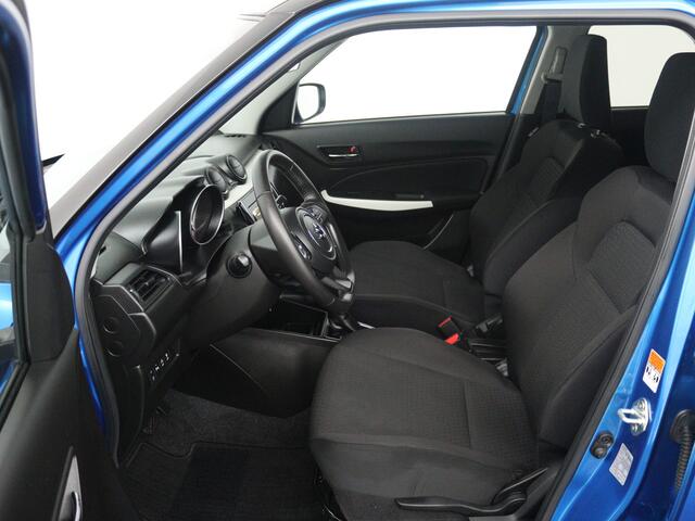 Suzuki SWIFT 1.2 Select Smart Hybrid | Stoelverwarming | Apple Carplay/Android Auto | LM Velgen | Onderweg-naar-dealer