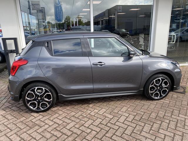 Suzuki SWIFT 1.4 Sport Smart Hybrid luxe uitvoering in nieuwstaat!