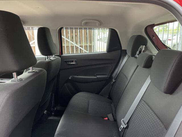 Suzuki SWIFT 1.2 Style Smart Hybrid | Navigatie via Carplay/Android | Cruise Control |