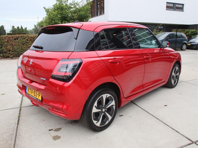 Suzuki SWIFT 1.2 Style Smart Hybrid Hybride Camera-Carplay, FULL LED, BLIS Zomeractie!