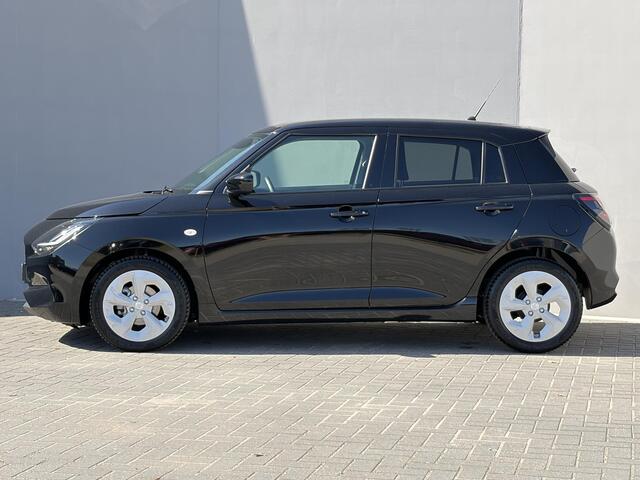 Suzuki SWIFT 1.2 Select Smart Hybrid / Fabrieksgarantie tot 27-02-2036 / Navigatie / All season banden / Led Lampen / Stoelverwarming / Airco / DAB Radio / Apple Carplay/Android Auto / Bluetooth / Keyless Entry/Start /