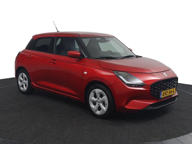 Suzuki SWIFT 1.2 Select Smart Hybrid Automaat | Automaat | Keyless Entry | Stoelverwarming | Navigatie | Dodehoek Detectie | Privacy Glas |