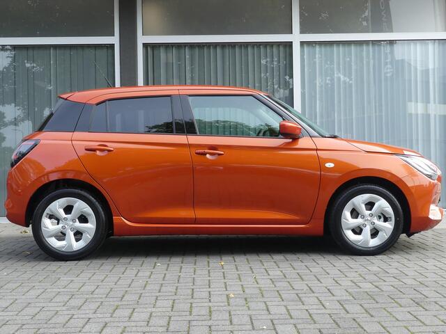 Suzuki SWIFT 1.2 Select Smart Hybrid ACTIE!! Uitvoorraad leverbaar, Apple Carplay/Android Auto, Licht metalen velgen, Cruise Control, Parkeer Sensoren