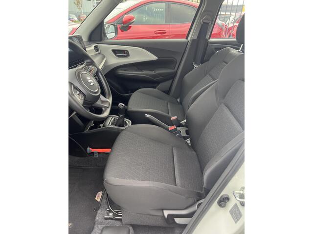 Suzuki SWIFT 1.2 Comfort Smart Hybrid