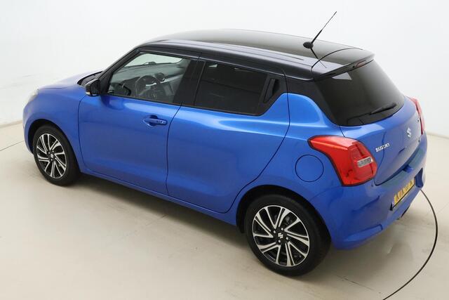 Suzuki SWIFT 1.2 Style Smart Hybrid 83pk | Navigatie | Camera | Climate Control | Stoelverwarming | Cruise Control Adaptief | Lichtmetalen Velgen | Weinig Kilometers