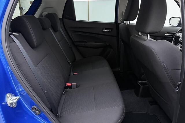 Suzuki SWIFT 1.2 Style Smart Hybrid 83pk | Navigatie | Camera | Climate Control | Stoelverwarming | Cruise Control Adaptief | Lichtmetalen Velgen | Weinig Kilometers