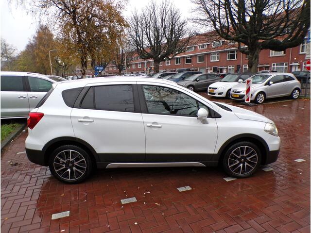 Suzuki SX4 S-CROSS 1.6 High Executive AUTOMAAT/PANORAMADAK/ CAMERA /CRUISECONT TEL NAVI....