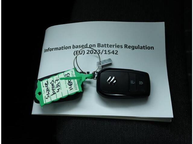 Suzuki Swace 1.8 Hybrid Style | Climate Control | Cruise Control adaptive | Parkeersenosoern V+A | Camera | Apple car play, Android auto | DAB | Navigatie | Suzuki safety system |