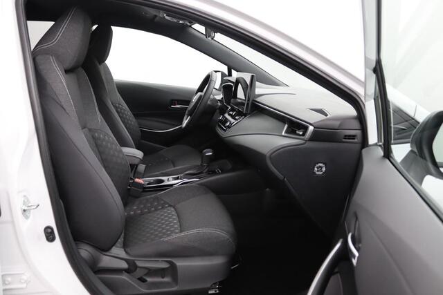 Suzuki Swace 1.8 Hybrid Style Facelift | Nieuwste Model | PDC Rondom | Navigatie | Stuur en Stoelverwarming | Dodehoek Detectie | Draadloos Telefoonlader |