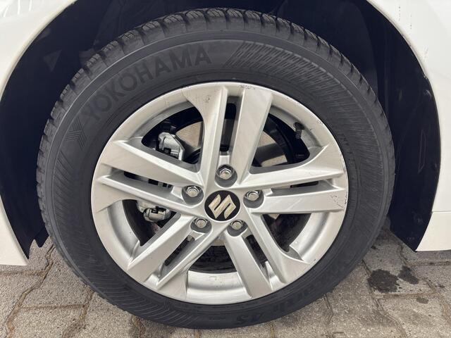 Suzuki Swace 1.8 Hybrid Style