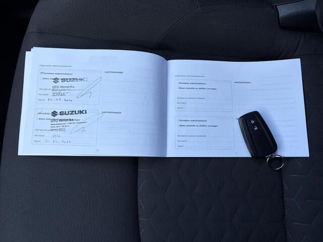 Suzuki Swace 1.8 Hybrid Style / Stoel en stuur verwarming / Navigatie middels Apple Carplay/Androdi Auto / Achteruitrijcamera / Adaptieve cruise control