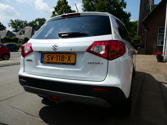 Suzuki VITARA 1.6 EXPERIENCE Camera/Adapt.cruise//Afn.Trekh/Met.lak/ NLauto