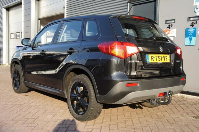 Suzuki VITARA 1,6 Black Edition / Trekhaak