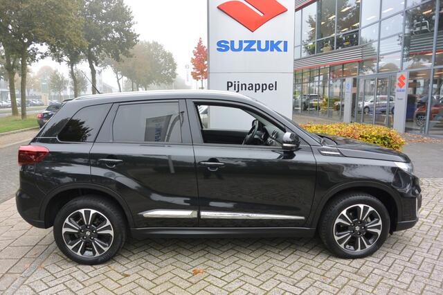 Suzuki VITARA 1.4 Turbo Boosterjet Style met stootlijstset/mask/navigatie