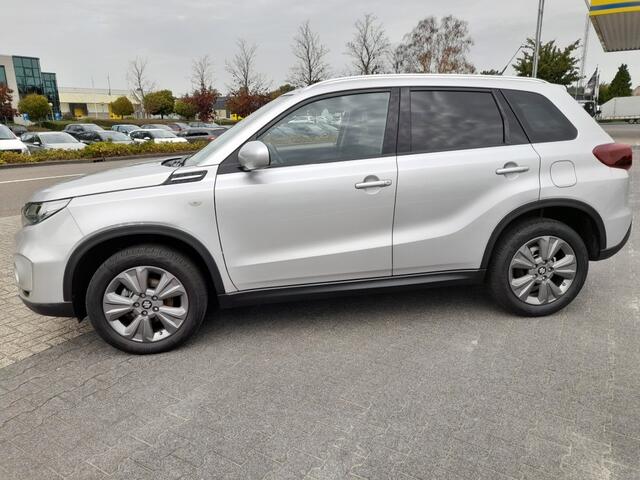 Suzuki VITARA 1.4 SMART HYBRID SELECT CAMERA NAVI ADD. CRUISE CARPLAY