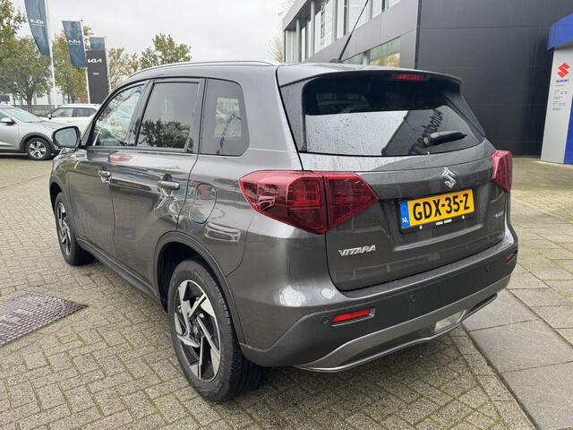 Suzuki VITARA 1.4 Boosterjet Style Smart Hybrid BTW meest Luxe uitvoering. Info: M. Safari 0492588976