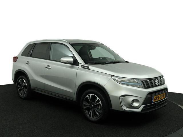 Suzuki VITARA 1.4 Boosterjet Style Smart Hybrid | Alcantara Bekleding | Keyless Entry | Parkeersensoren Rondom | Navigatie |