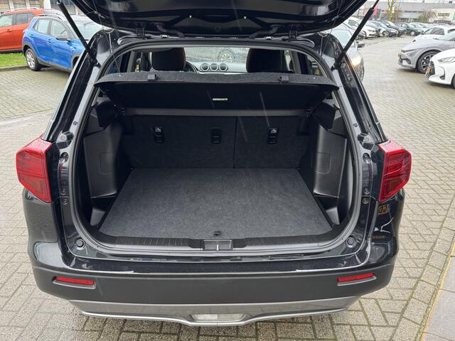 Suzuki VITARA 1.0 Boosterjet Select Dealer onderhouden Navigatie Cruise control Camera Info: M. Safari 0492588976