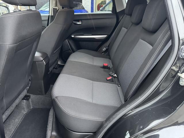 Suzuki VITARA 1.0 Boosterjet Select Dealer onderhouden Navigatie Cruise control Camera Info: M. Safari 0492588976
