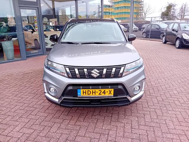Suzuki VITARA 1.5 Hybrid Select Automaat, Airco(automatisch) Carplay/Android auto, Navigatie, Bluetooth, Cruise control adaptief, Stoelverwarming, Camera, Keyless, Rijbaan begeleiding, Dode hoek detector, enz.., Nieuwstaat, Dealer onderhouden, BOVAG