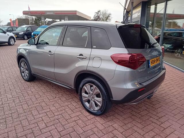 Suzuki VITARA 1.5 Hybrid Select Automaat, Airco(automatisch) Carplay/Android auto, Navigatie, Bluetooth, Cruise control adaptief, Stoelverwarming, Camera, Keyless, Rijbaan begeleiding, Dode hoek detector, enz.., Nieuwstaat, Dealer onderhouden, BOVAG