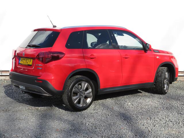 Suzuki VITARA 1.4 Boosterjet Select Smart Hybrid, Automaat, Trekhaak, Navigatie, Keyless en goed onderhouden! 1500 KG TREKGEWICHT!