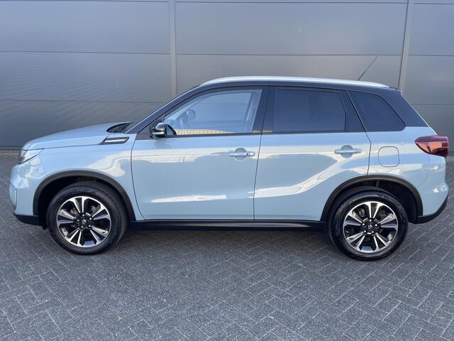 Suzuki VITARA 115pk Hybrid Style (Camera - Keyless Entry - Stoelverwarming - Parkeersensoren V+A - - Automatische Airco - Navigatie - Dodehoekdetectie- Two Tone)