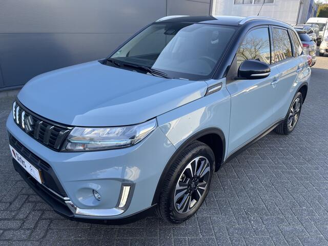 Suzuki VITARA 115pk Hybrid Style (Camera - Keyless Entry - Stoelverwarming - Parkeersensoren V+A - - Automatische Airco - Navigatie - Dodehoekdetectie- Two Tone)