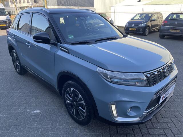 Suzuki VITARA 115pk Hybrid Style (Camera - Keyless Entry - Stoelverwarming - Parkeersensoren V+A - - Automatische Airco - Navigatie - Dodehoekdetectie- Two Tone)