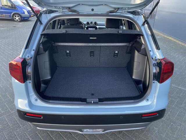Suzuki VITARA 115pk Hybrid Style (Camera - Keyless Entry - Stoelverwarming - Parkeersensoren V+A - - Automatische Airco - Navigatie - Dodehoekdetectie- Two Tone)