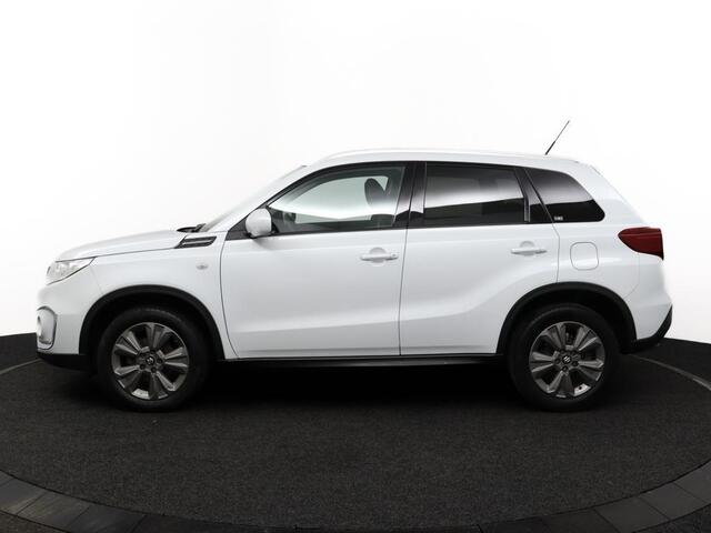 Suzuki VITARA 1.0 Boosterjet Select | Airco | Achteruitrijcamera | Lm velgen | Stoelverwarming | Trekhaak |