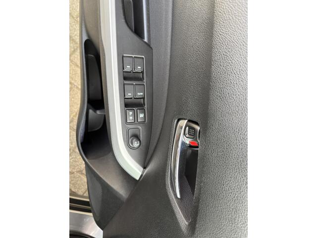 Suzuki VITARA 1.6 Exclusive Navi+BT+Camera+Carplay Stoelverwarming ECC-Airco Cr.Control Trekhaak17"LMV