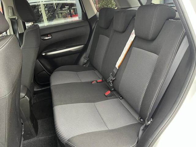 Suzuki VITARA 1.4 Boosterjet Select Smart Hybrid / Adaptive cruise control / 17'' LMV / Navigatie /