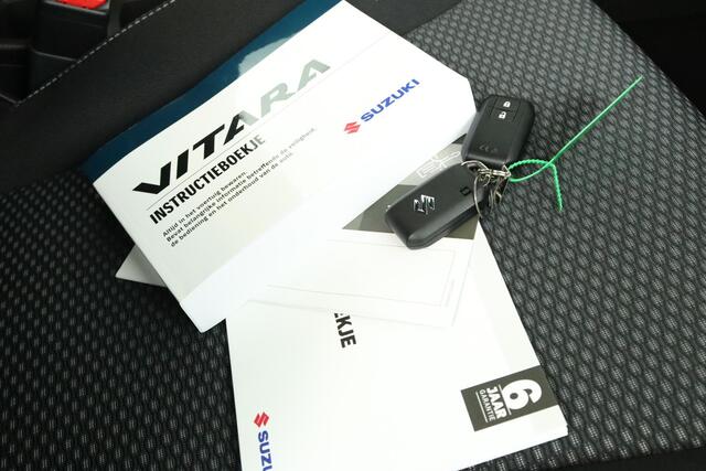 Suzuki VITARA 1.5 Hybrid Select | Climate control | Cruise control adaptive | Navigatie | Camera | Apple carplay, Android auto | Stoelverwarming | Parkeersensoren achter |