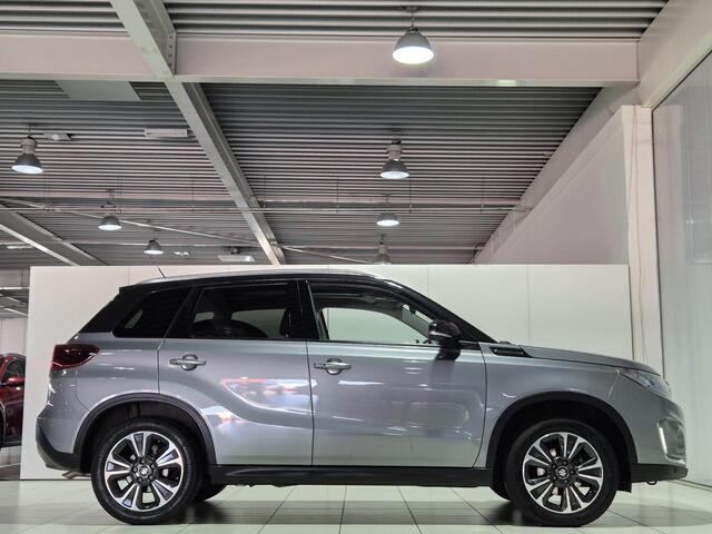 Suzuki VITARA 1.4 Boosterjet Style Smart Hybrid zomer + winterbanden , 46.911 KM , zeer veel luxe aanwezig !