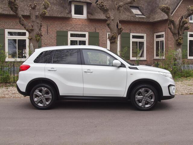 Suzuki VITARA 1.6 Exclusive | Camera | Cruise Control | Trekhaak | Navi |