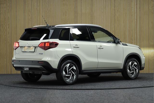 Suzuki VITARA 1.5 Hybrid Automaat Style | ¤ 3.600,- Demo voordeel! | Leder | Navigatie | Camera | Parkeerhulp | Adaptive-cruise | Two-Tone Lak | Dodehoekdetectie