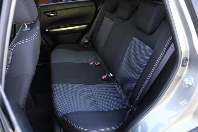 Suzuki VITARA 1.4 Boosterjet Select 141PK Automaat Achteruitrijcamera, Cruise Control, Voorstoelen Verwarmd,