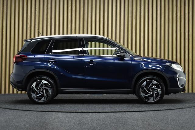 Suzuki VITARA 1.5 Hybrid Automaat Style | ¤ 3.600,- Demo voordeel! | Leder-Alcantara | Camera | Navigatie | Parkeerhulp | Adaptive-cruise | Two-Tone Lak | Dodehoekdetectie