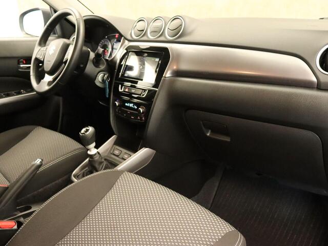 Suzuki VITARA 1.4 Boosterjet Comfort Smart Hybrid - ORIGINEEL NEDERLANDSE AUTO - AFNEEMBARE TREKHAAK (1.500KG GEREMD TREKGEWICHT) - STOELVERWARMING - ACHTERUITRIJ CAMERA - NAVIGATIE - DODEHOEK DETECTIE