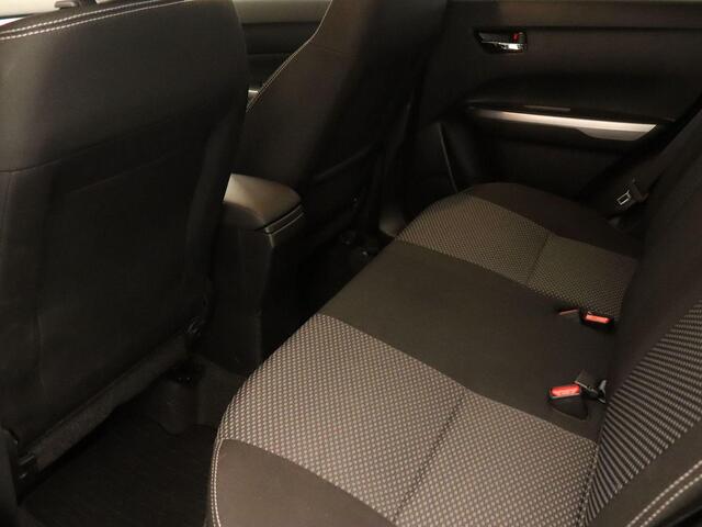 Suzuki VITARA 1.4 Boosterjet Comfort Smart Hybrid - ORIGINEEL NEDERLANDSE AUTO - AFNEEMBARE TREKHAAK (1.500KG GEREMD TREKGEWICHT) - STOELVERWARMING - ACHTERUITRIJ CAMERA - NAVIGATIE - DODEHOEK DETECTIE