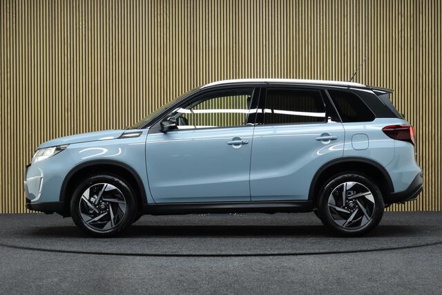Suzuki VITARA 1.5 Hybrid Automaat Style | ¤ 3.600,- Demo voordeel! | Leder-Alcantara | Camera | Navigatie | Parkeerhulp | Adaptive-cruise | Two-Tone Lak | Dodehoekdetectie