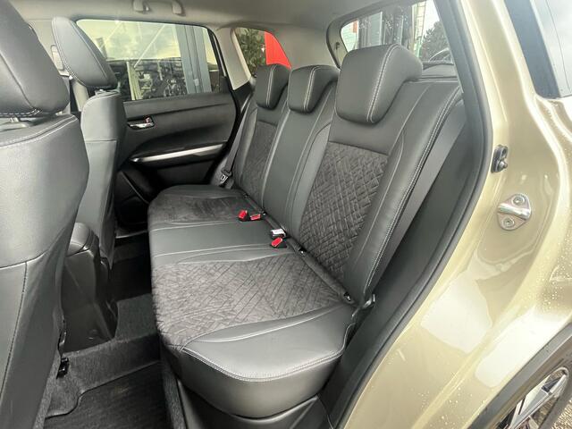 Suzuki VITARA 1.4 Boosterjet Style Smart Hybrid / Pano. / Camera / Stoelverw. / Dodehoek herkenning /