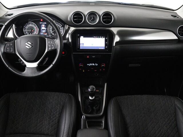 Suzuki VITARA 1.4 Boosterjet Style Smart Hybrid | Apple Carplay / Android Auto (Navigatie) | Camera | LM velgen | Stoelverwarming | Leder |